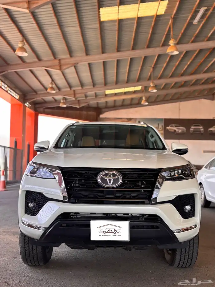 جيب فورتشنر 2022 6 سلندر بنزين 1