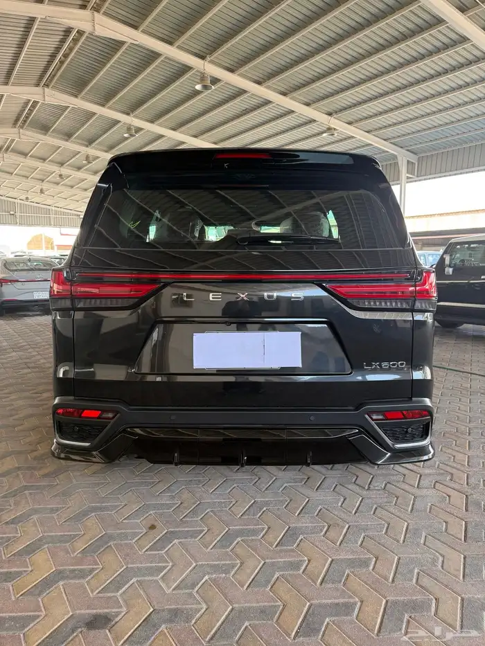 لكزس إف اسبورت LX600 موديل 2024 9