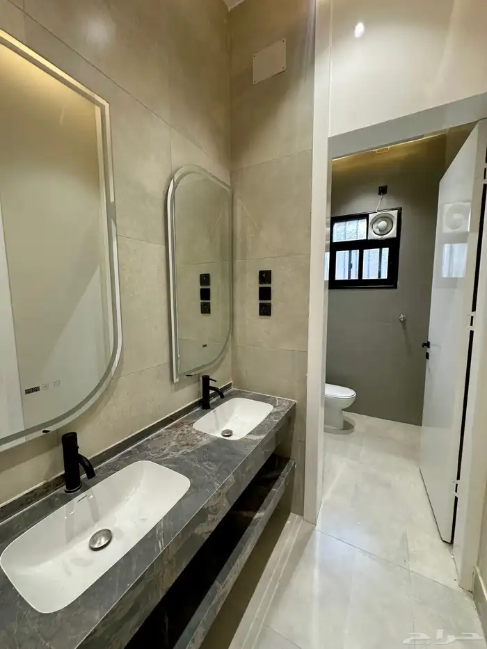 للبيع شقق علويه6غرف مع سطح ومصعد شغال بأبها-المحاله520الف 6