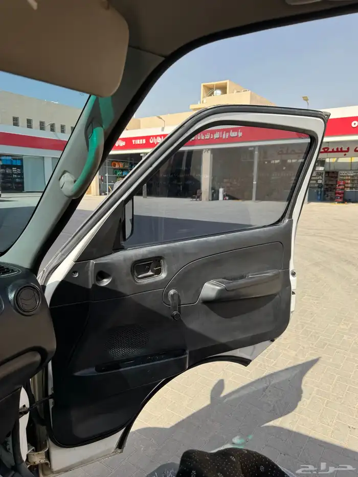 نيسان باص ( أورفان ) 2013 - بضائع 14