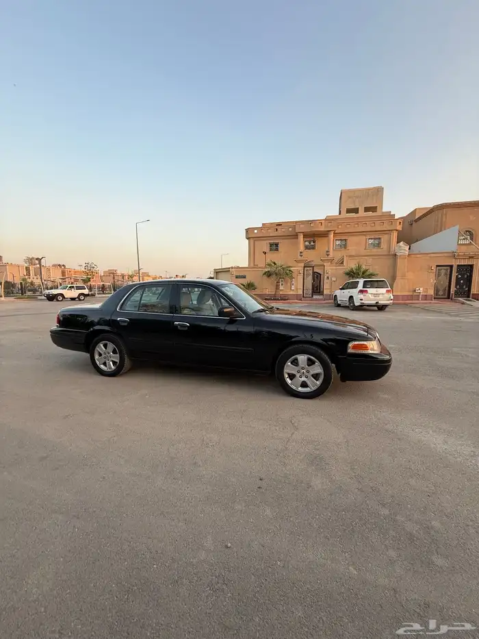 فورد فكتوريا 2011 نظيف جدا 7