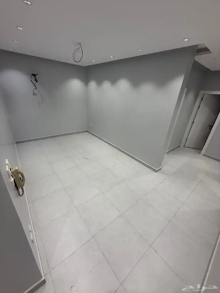 شقة جديده للإيجار حي الريان 9