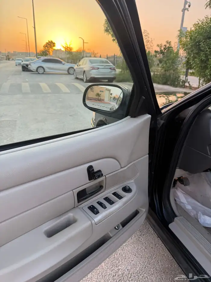 فورد فكتوريا 2011 نظيف جدا 36