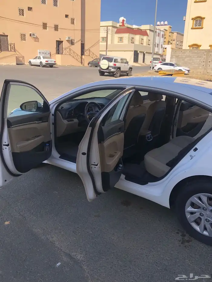 car Elantra 2020 model 10