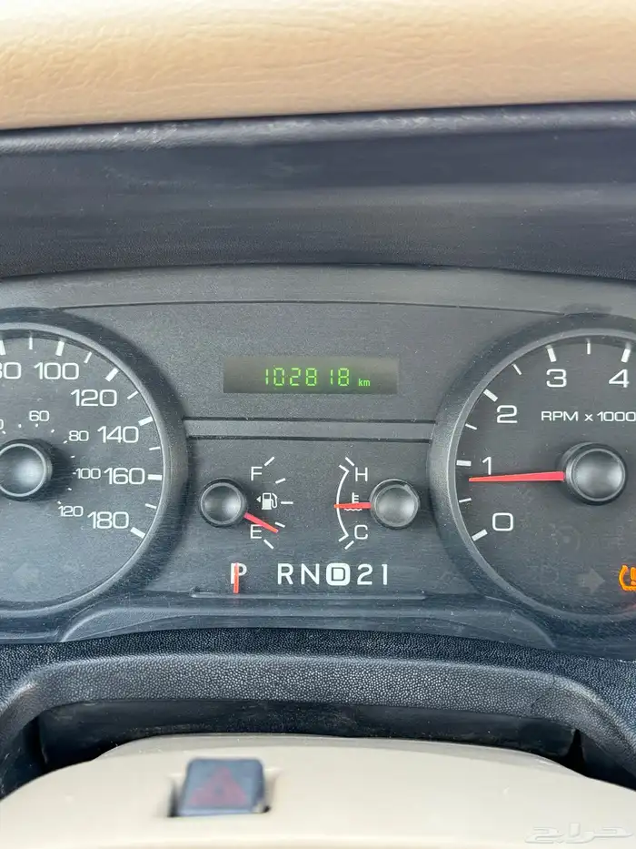 فورد كراون فكتوريا 30