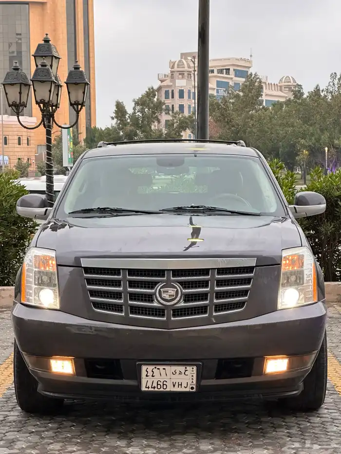 كاديلاك اسكاليد 2011 فل كامل الجميح 8