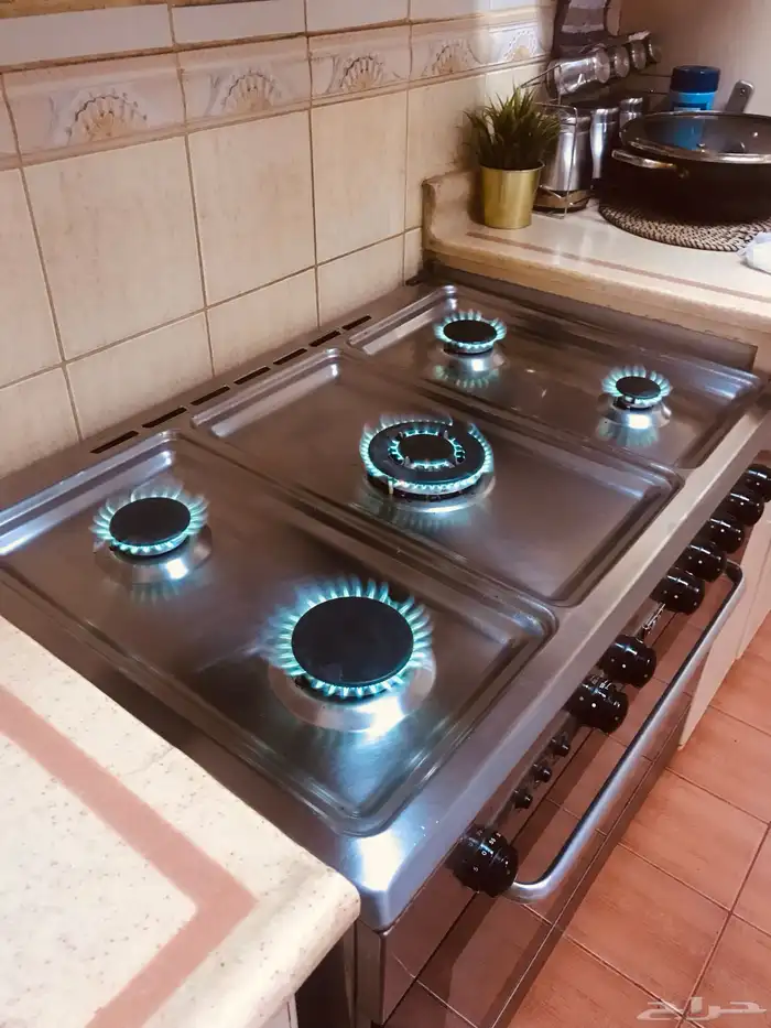 صيانه_وتنظيف_وتلميع_افران_الغاز_بالرياض 5