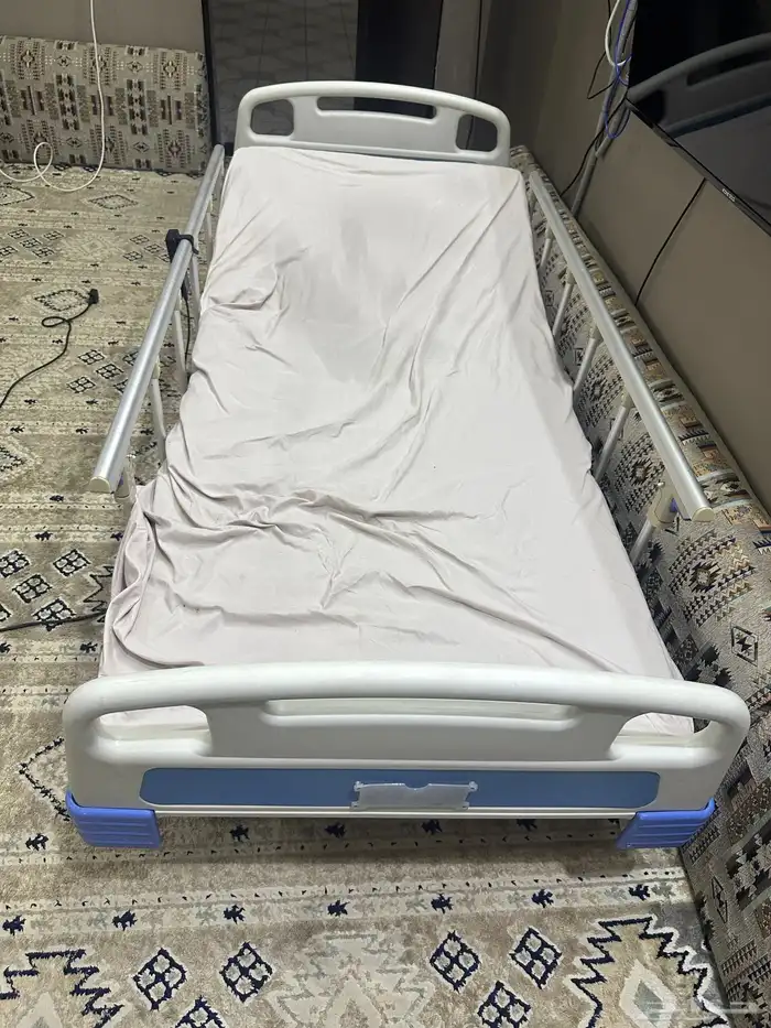 سرير طبي كهربائي 0