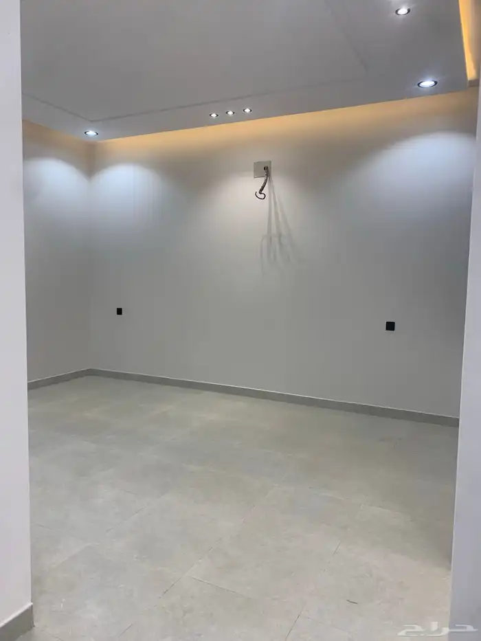 للبيع شقق ارضي بحوش مدخل سياره من 520 با الخميس 14