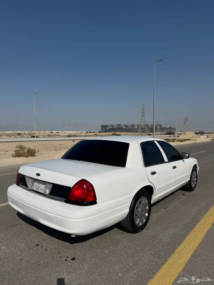 فورد كراون فكتوريا 2011 مخزن 3