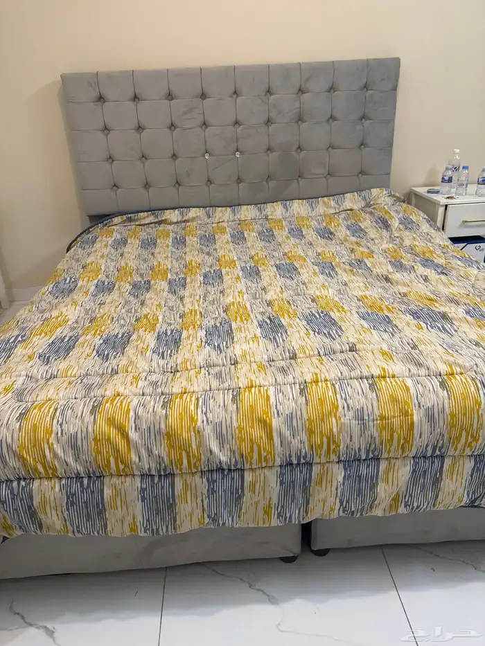 سرير نفرين غاز سطحي4 عيون 2 كراسي مفرده ومسجل سياره هونداي 2