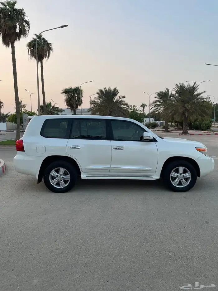 لاندكروزر 2014 GXR 9