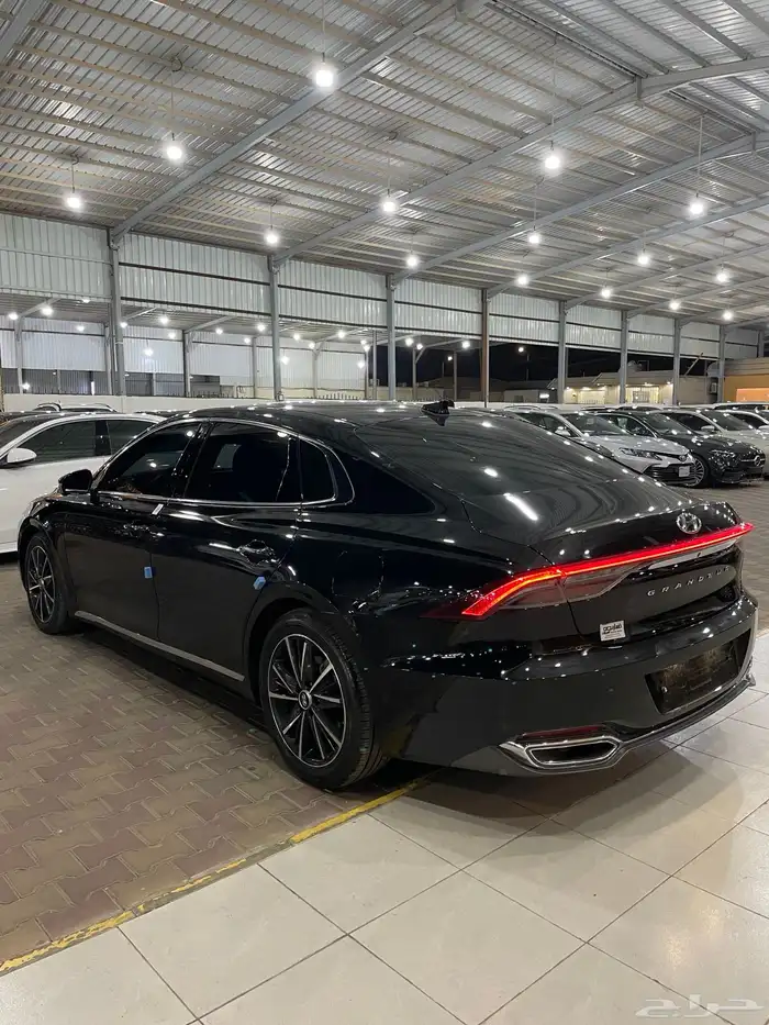 ازيرا موديل 2021 (4سلندر) 8