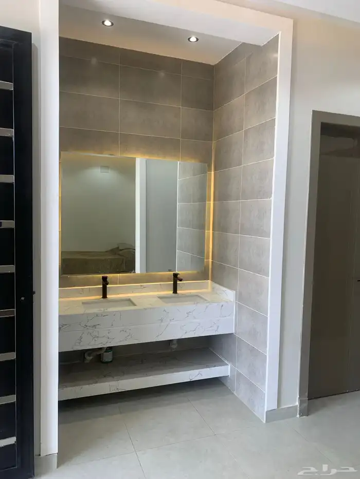 للبيع شقق ارضي بحوش مدخل سياره من 520 با الخميس 9