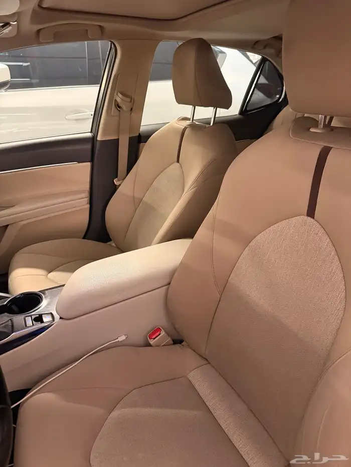 كامري 2019 GLE مالك اول للبيع 11