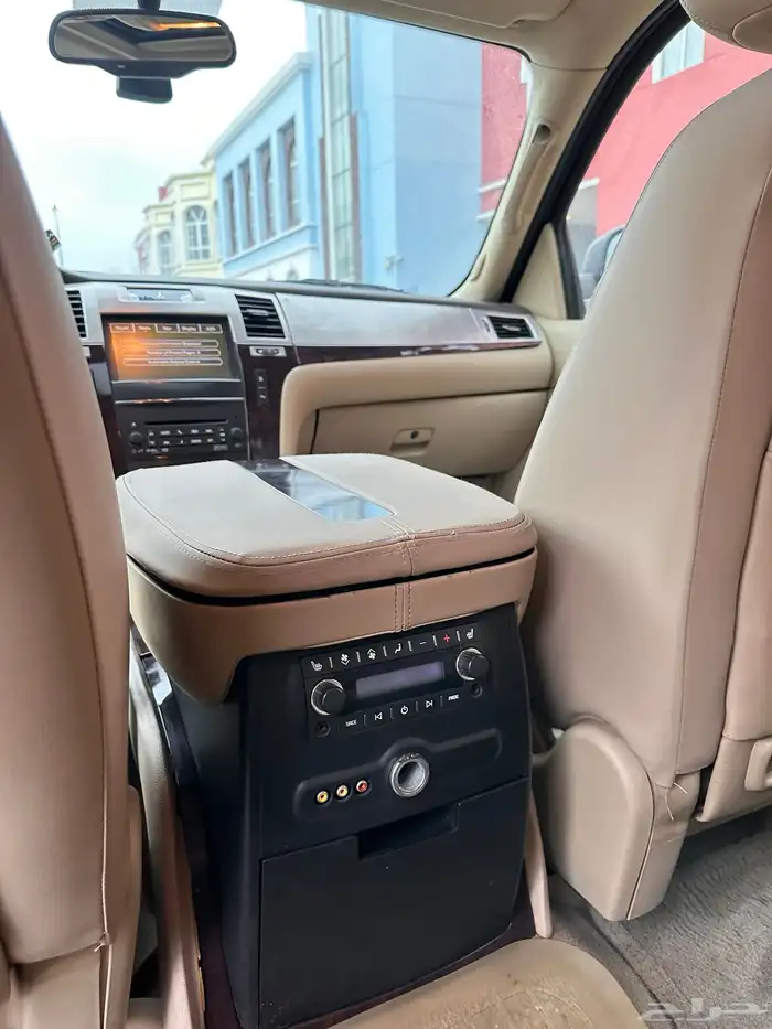 كاديلاك اسكاليد 2011 فل كامل الجميح 61