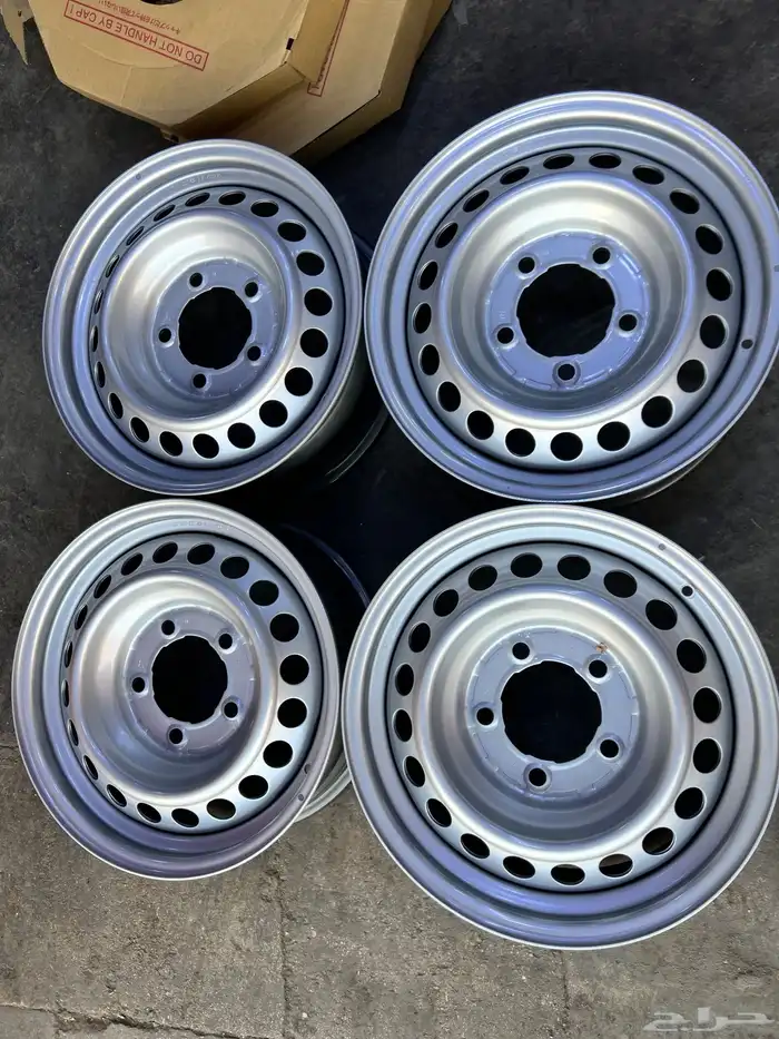 جنوط هلل اصلي وكاله جيب لند كروزر 5 مسمار مقاس 17 11