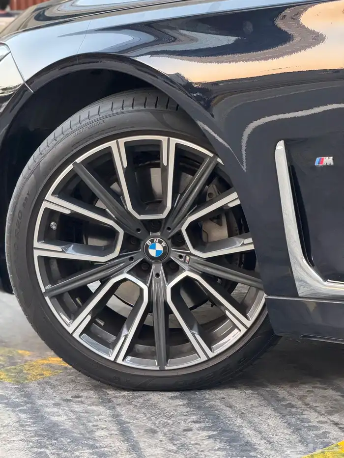 بي ام 740i 2021 ضمان وصيانه 12