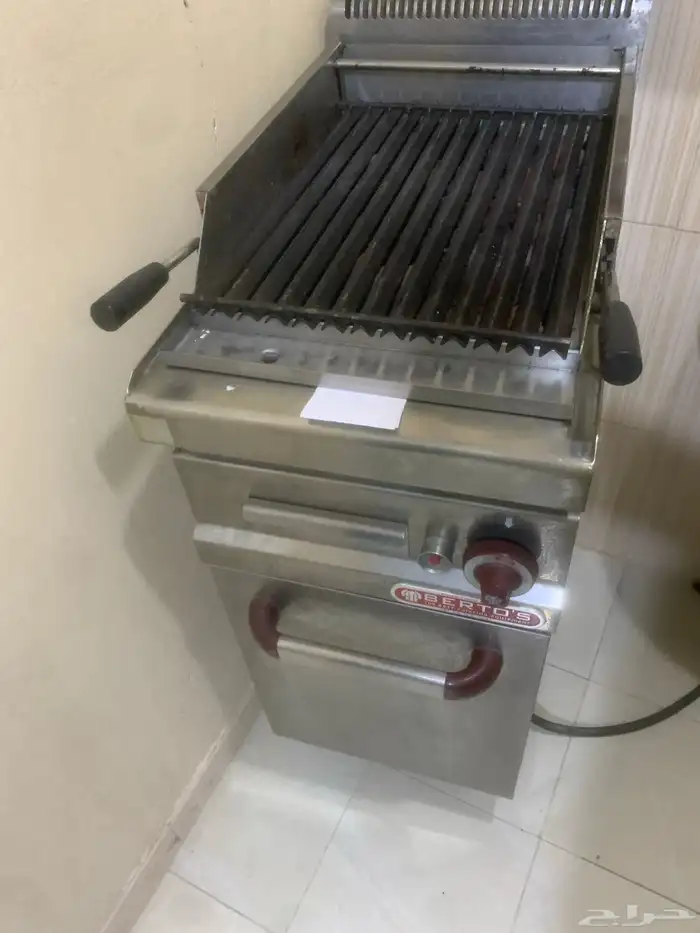 شواية غاز بحجارة الحمم البركانية ايطالية نظيفة جدا وممتازة 2