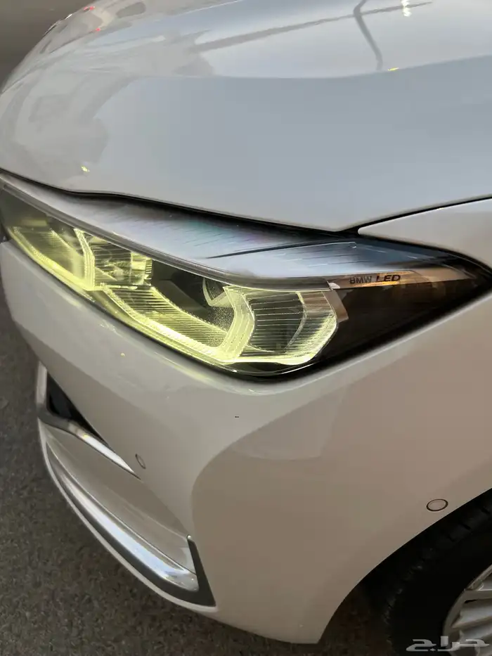 للبيع بي ام دبليو 2021 - 730 li بحالة الجديده 32