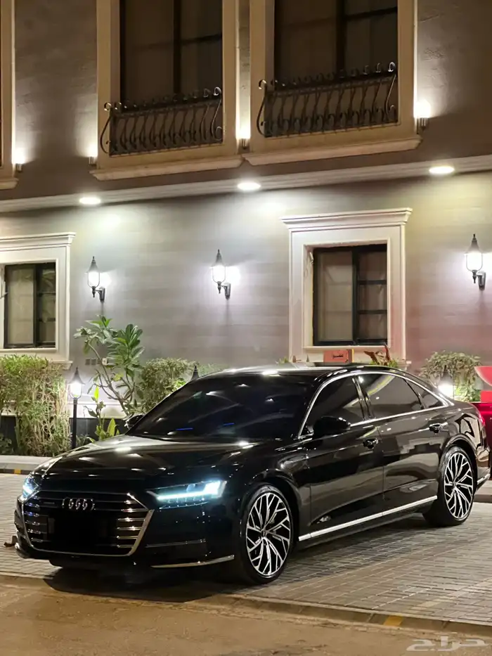 اودي A8L عداد قليل 2020 10