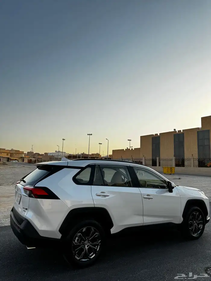 راف فور 2023 فل كامل سعودي 17