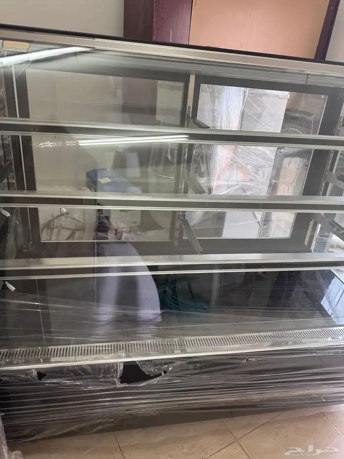 ثلاجه عرض زجاج شبه جديد 5