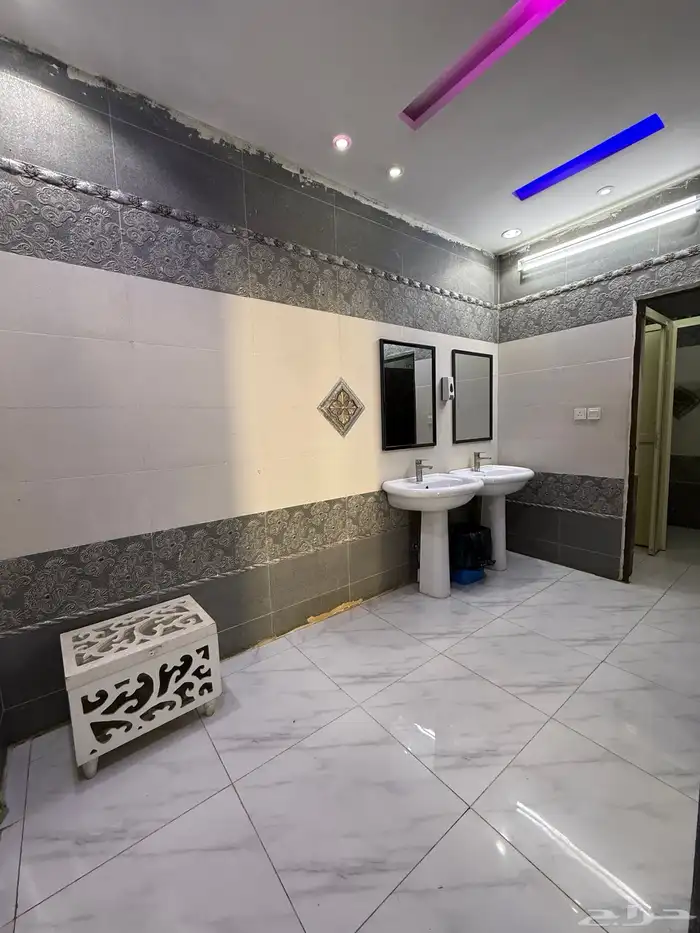 استراحة قسمين مسبحين كبار وصغاروالعاب مائيه وملعب صابوني 18