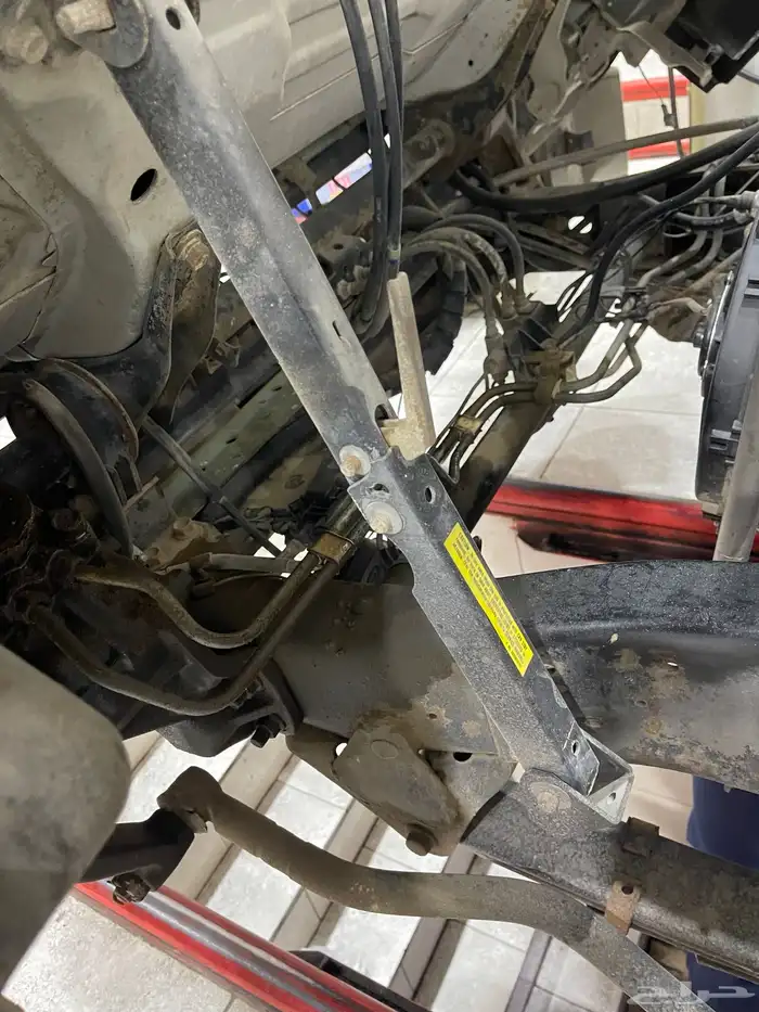 دنا ايسوزو شبه مخزنه موديل 2000 طرمبة كبيره كل شي على الشرط 31