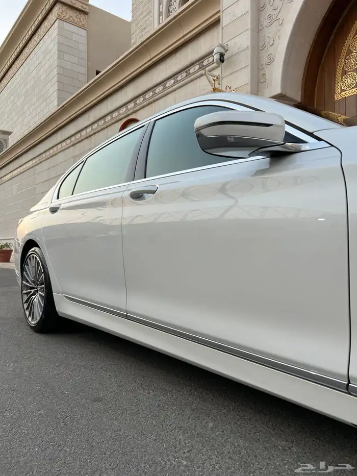 للبيع بي ام دبليو 2021 - 730 li بحالة الجديده 26