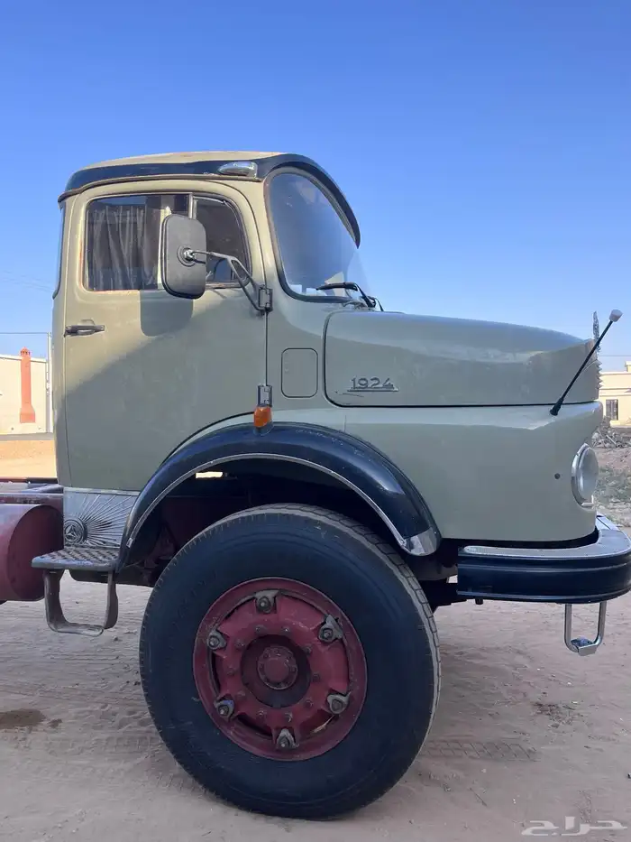 مور سيدس بوز 82 3