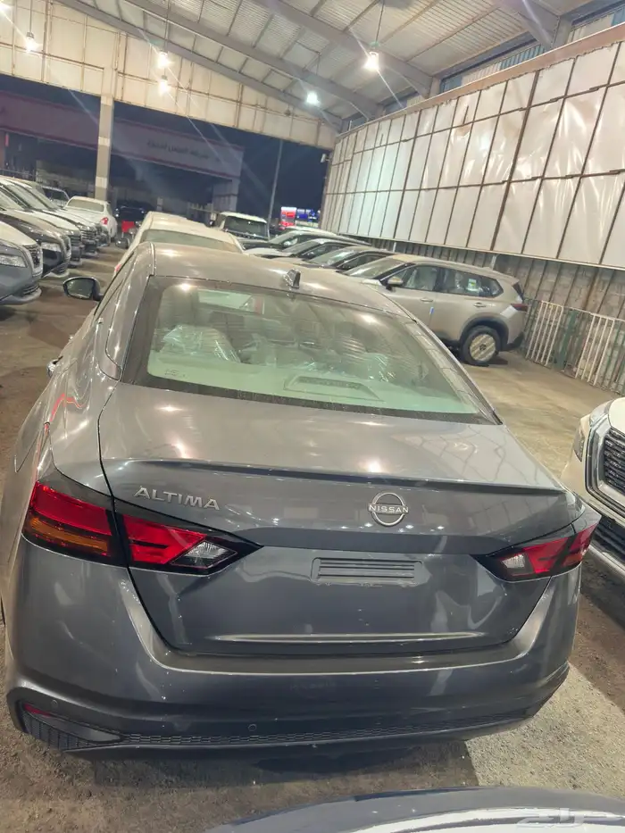 نيسان التيما S استندر 2024 اسود رصاصي ازرق عرض خاص 9