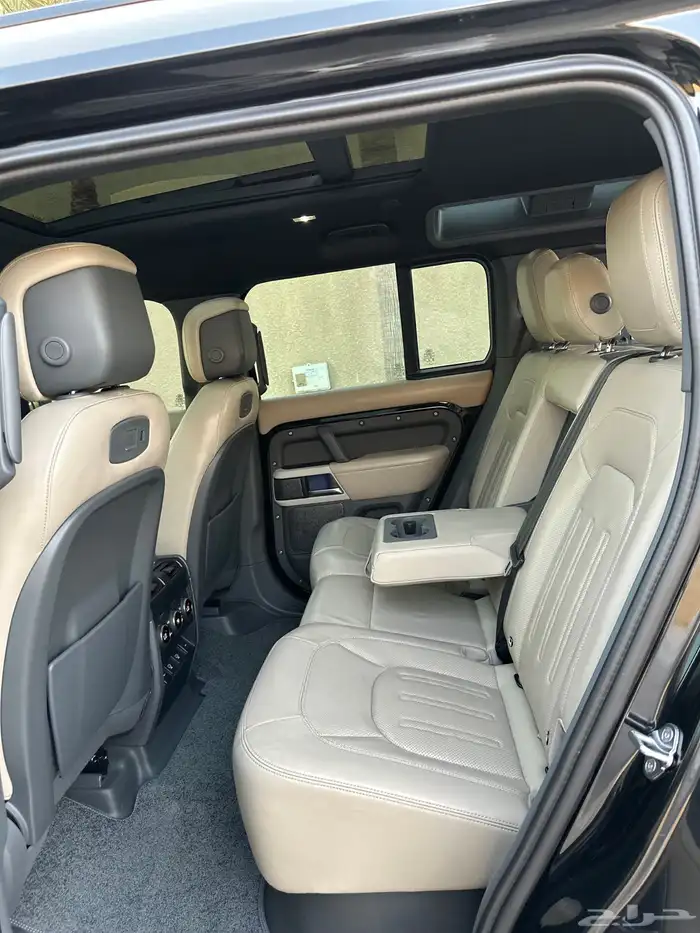 ديفندر 6 سلندر 2022 تحت الضمان HSE ( تم البيع ) 24