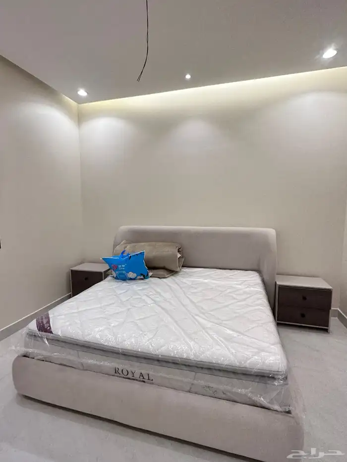 غرفة نوم للبيع 0