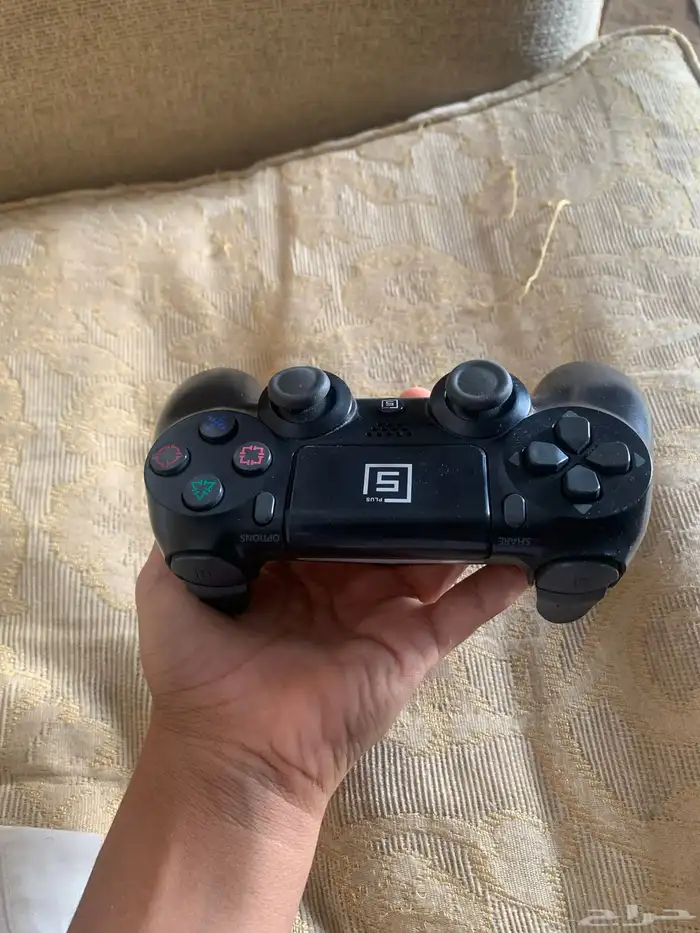 يد سوني للبيع السعر 40 2