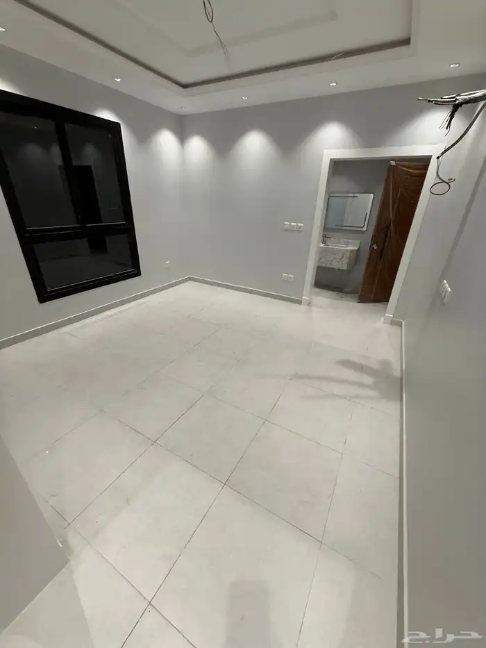 شقة جديده للإيجار حي الريان 3