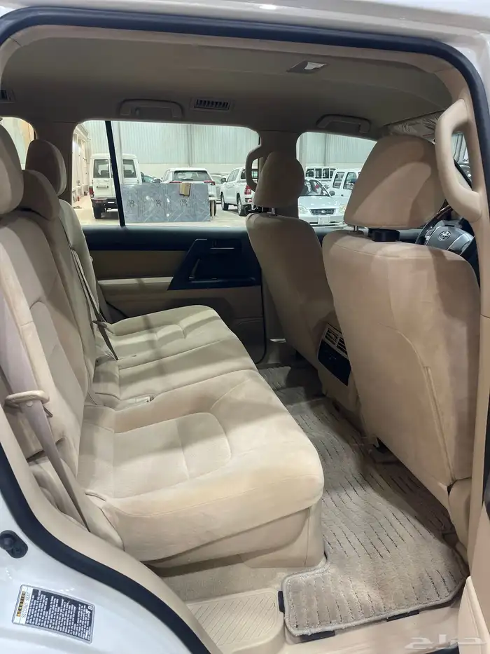 تويوتا جي اكس موديل 2015 10