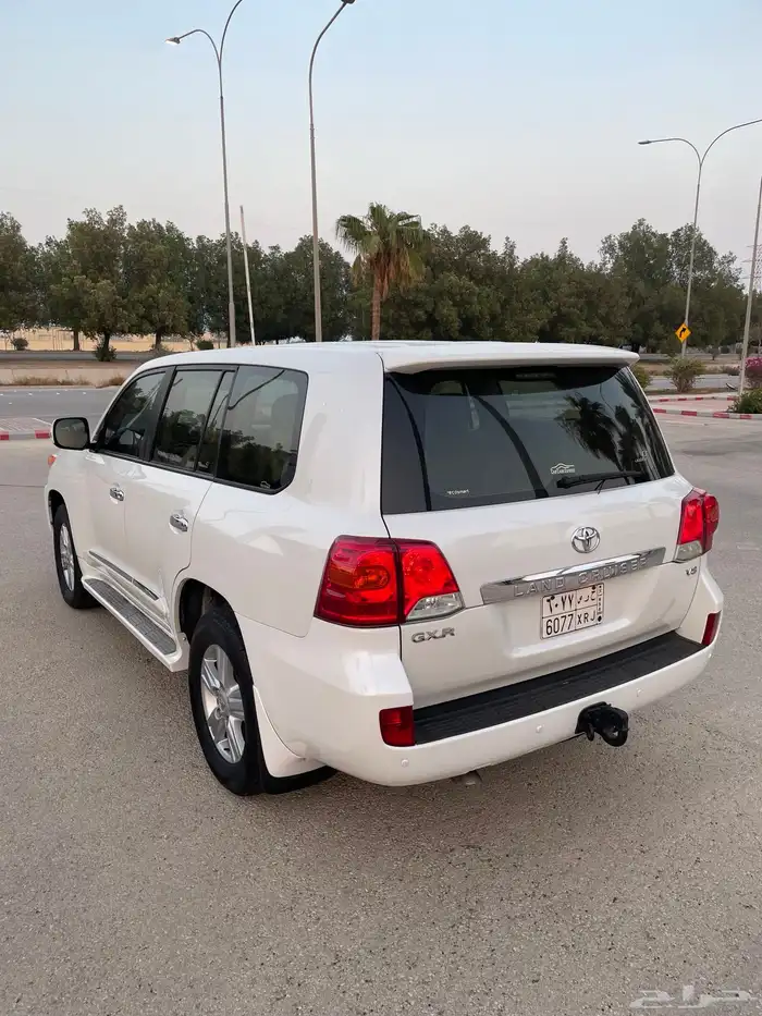 لاندكروزر 2014 GXR 7