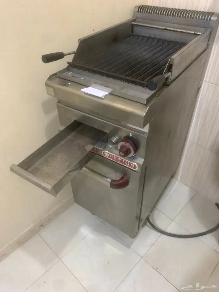 شواية غاز بحجارة الحمم البركانية ايطالية نظيفة جدا وممتازة 6