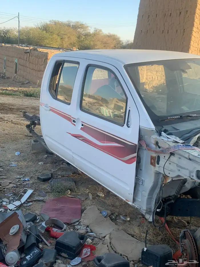 نفار نيسان 2015 تشليح قير عادي بنزين 2