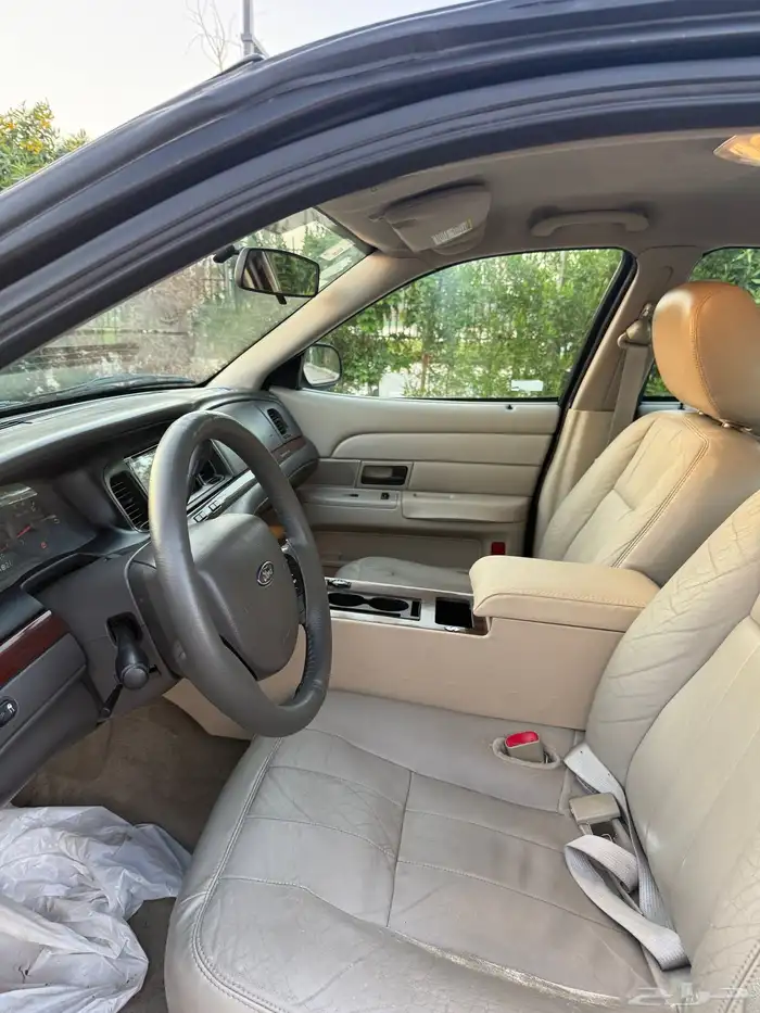 فورد فكتوريا 2011 نظيف جدا 35