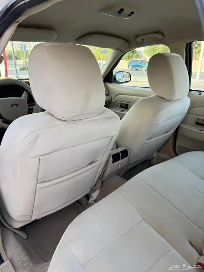 فورد كراون فكتوريا 16