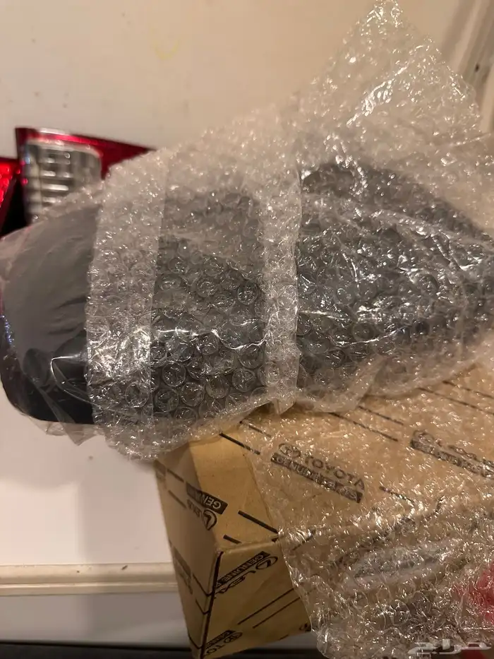 تكايه كامري 1998 الى 2002 جديده لون رصاصي برقم القطعه 0