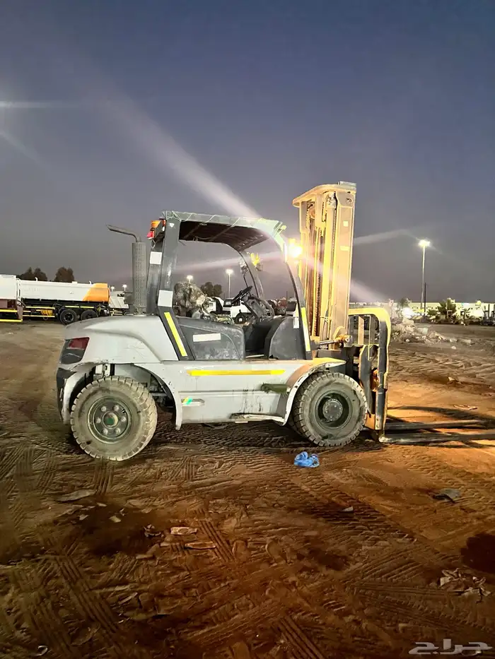 رافعه شوكيه فوركلفت للايجار تبوك 0