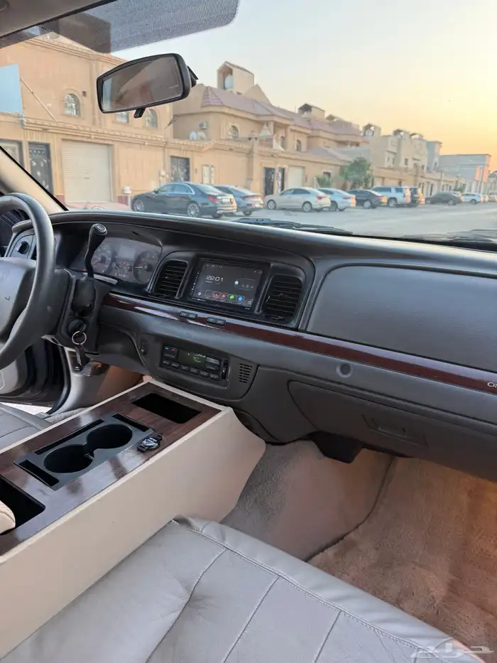 فورد فكتوريا 2011 نظيف جدا 59