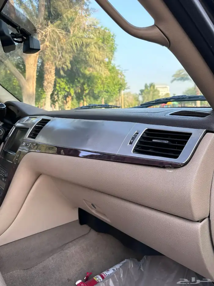 كاديلاك اسكاليد 2011 فل كامل الجميح 26