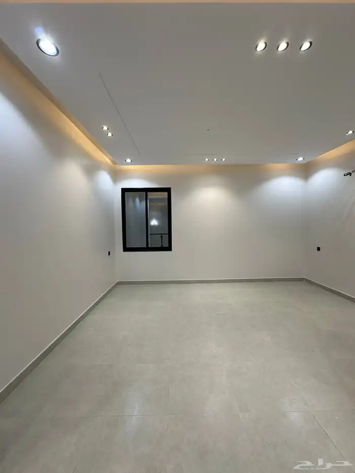 للبيع روف علوي بسعر مناسب خميس مشيط 18