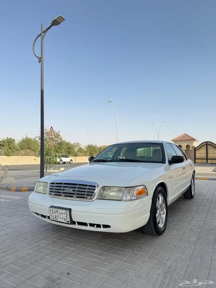 فورد كراون فكتوريا 0