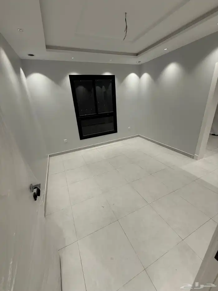 شقة جديده للإيجار حي الريان 6