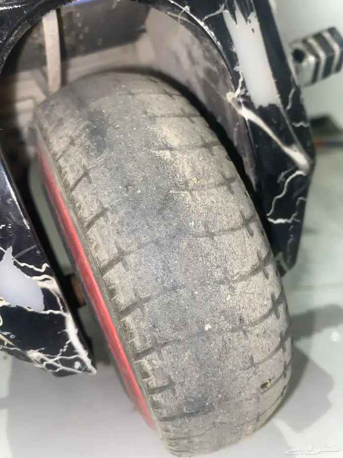 سكوتر بحالة الوكالة سبب البيع موجود عندي ملاحظة البوري خرب 0